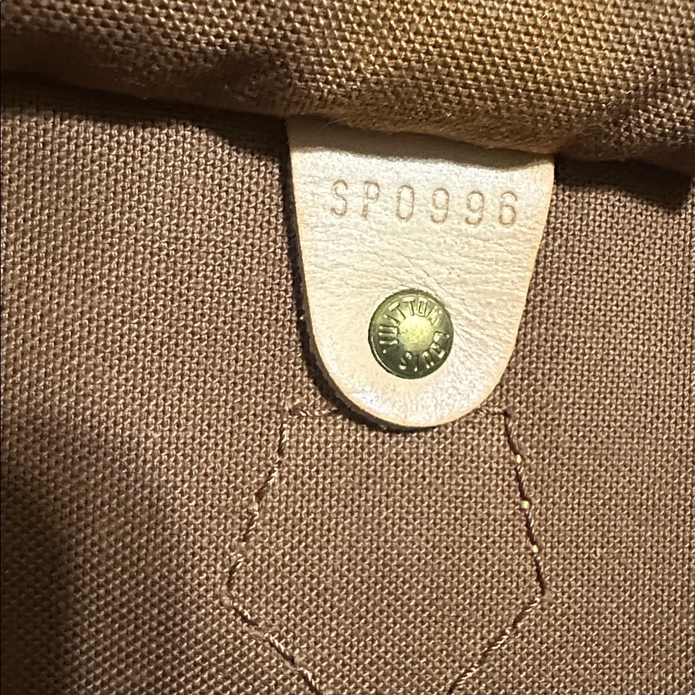 Louis Vuitton Monogram Speedy 40 - Picture 15 of 15